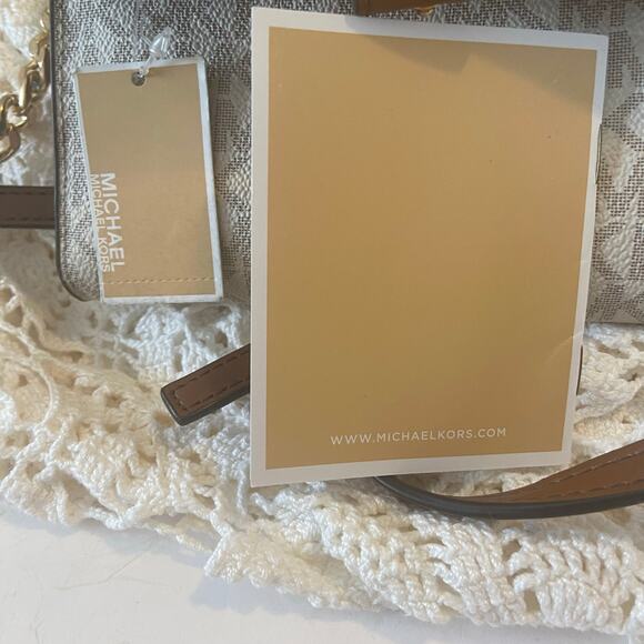 Michael Kors Crossbody Clutch Bag Initial Jet Set New with Tags NWT - Picture 8 of 16